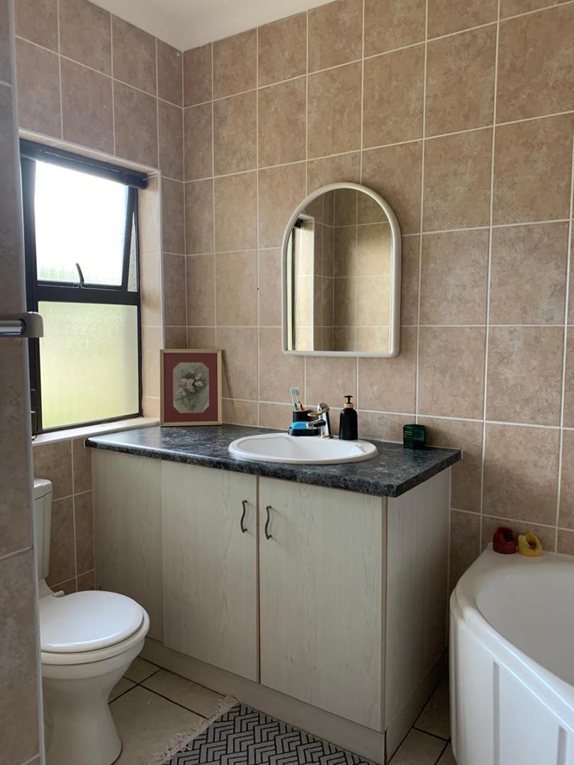 To Let 3 Bedroom Property for Rent in Mossel Bay Golf Estate Western Cape